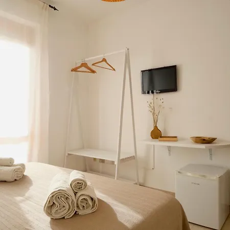 Oda ve Kahvaltı Darrere Del Port