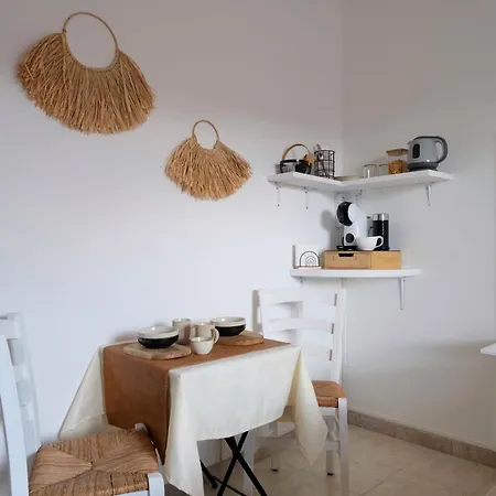 Darrere Del Port Oda ve Kahvaltı Alghero