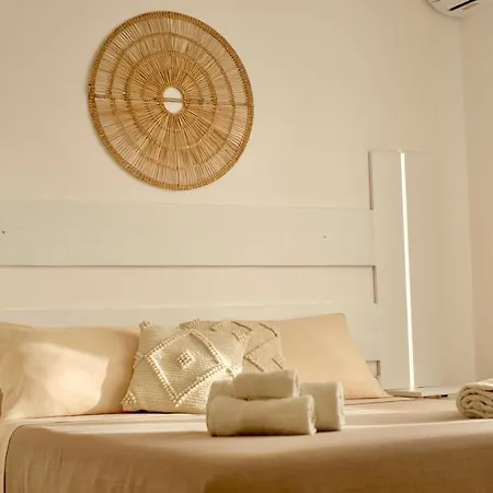 Darrere Del Port Bed & Breakfast *